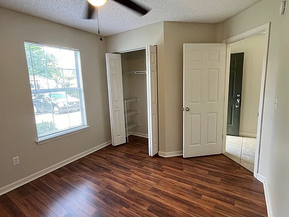 4th image of 15 Talbot Ct