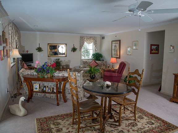 large living room/ dining room combination will accomodate f