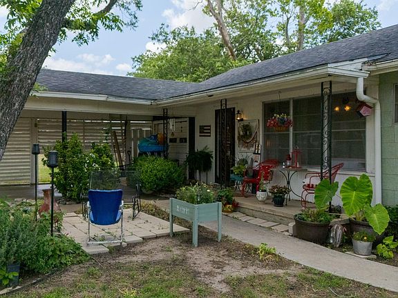 2nd image of 47 SueAnn Drive