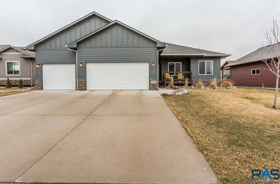 1st image of 606 Marie Dr