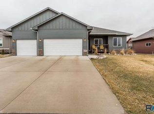 606 Marie Dr, Harrisburg, SD 57032