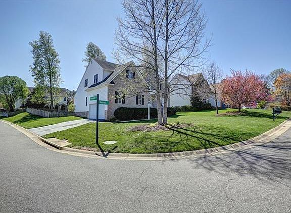 4th image of 12013 Bennett Ct