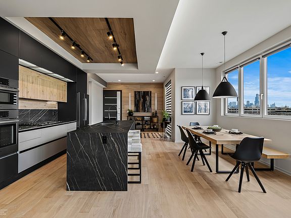 3rd image of 1300 N Claremont Ave #3W