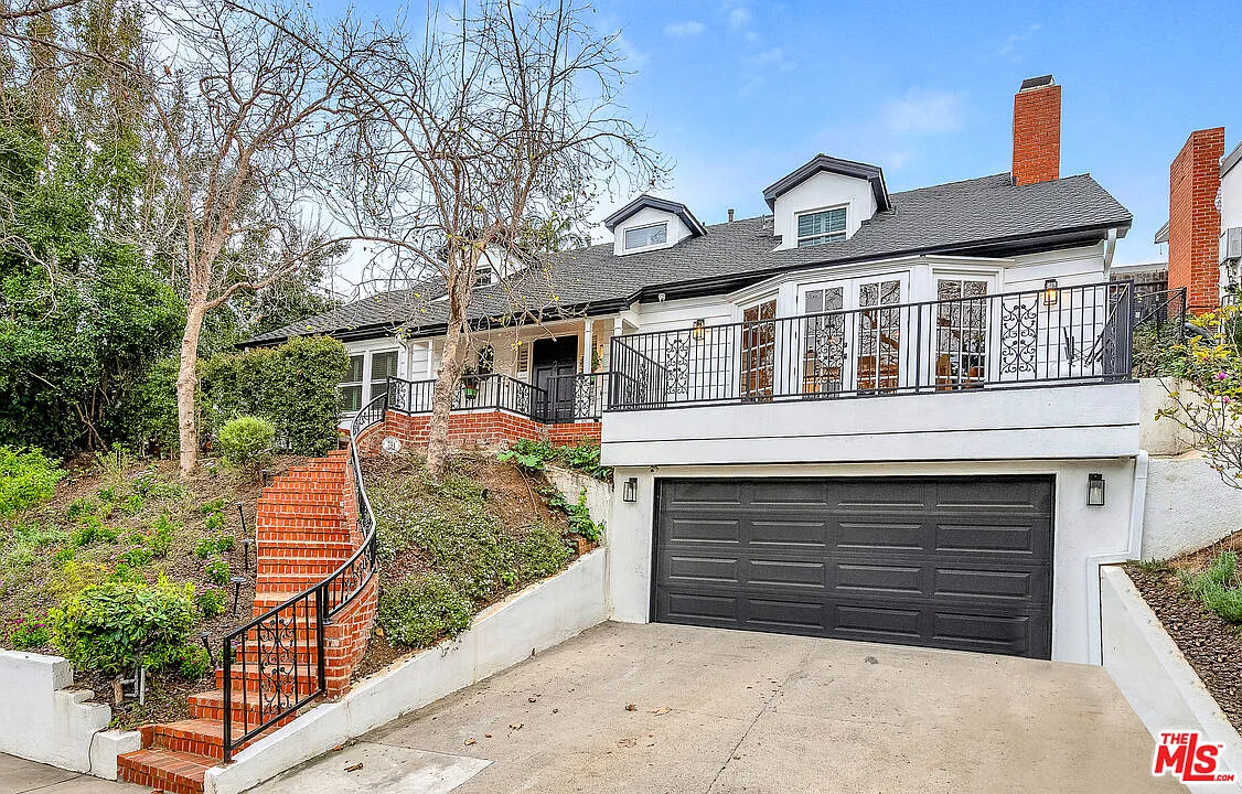 4 bed, 4.0 bath, $14,950 — Photo 1