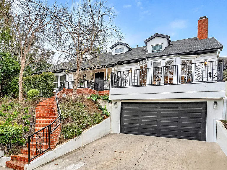 751 Westholme Ave — Photo 45