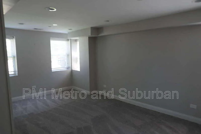 Building Photo - 1832 Dodge Ave #1