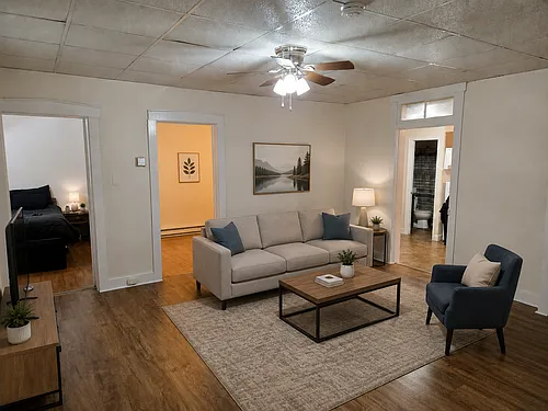 135 W. Charlotte St. Photo 1