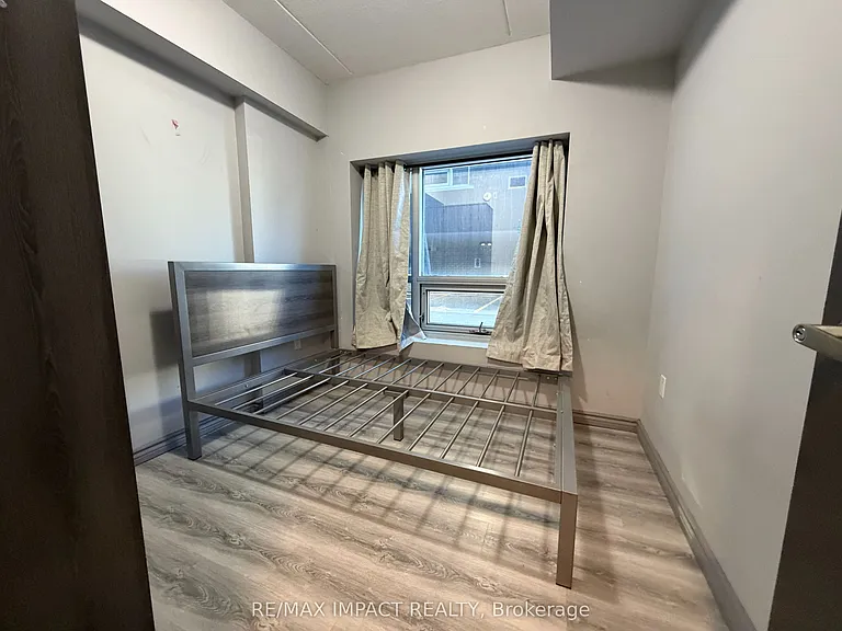 275 Larch St #B04 — Photo 9