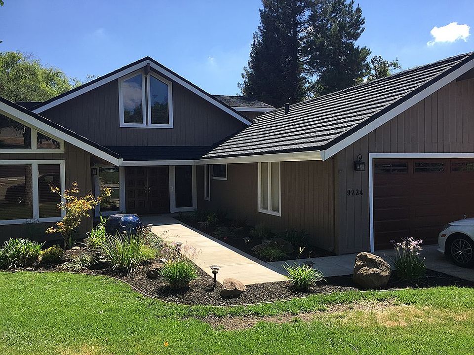 2nd image of 9224 Shady Tree Ct
