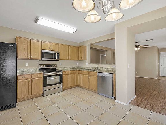 5th image of 3640 E Constitution Dr