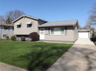 6341 Edgehurst Dr, Brookpark, OH