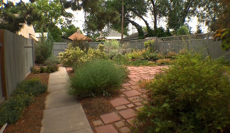 1st image of 782 E Logan Ave