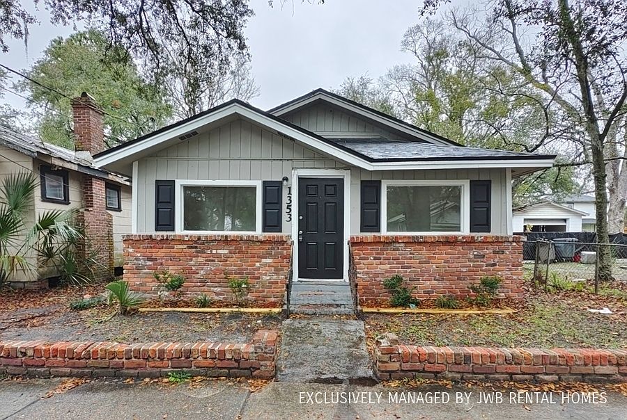 1st image of 1353 W 23rd St