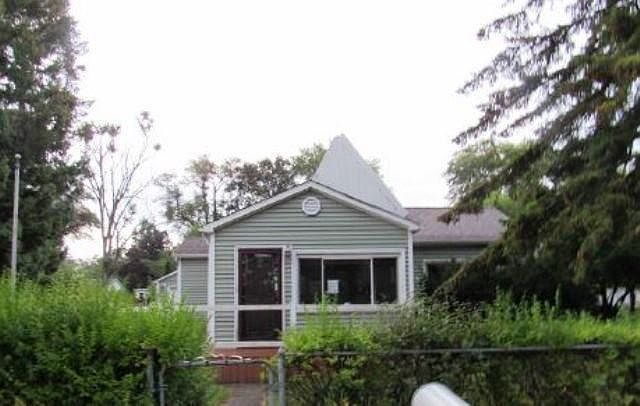 1st image of 2863 Gibson St