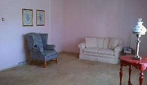 2nd image of 137 Robin St
