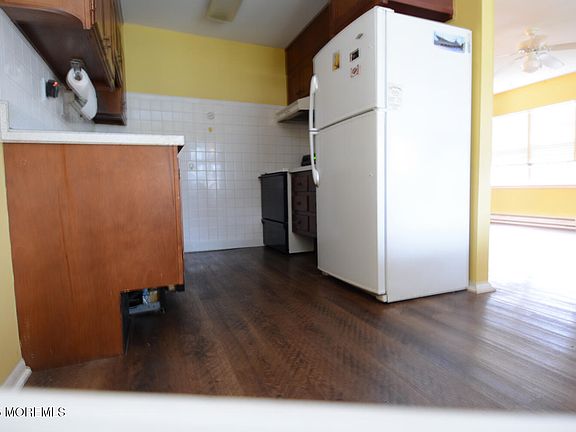 4th image of 532D Dartmoor Ct