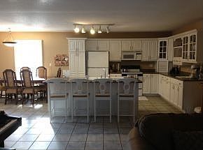 3rd image of 2212 Lakeland Dr