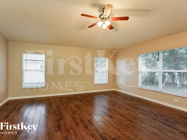 2508 NW 7th St — Photo 2
