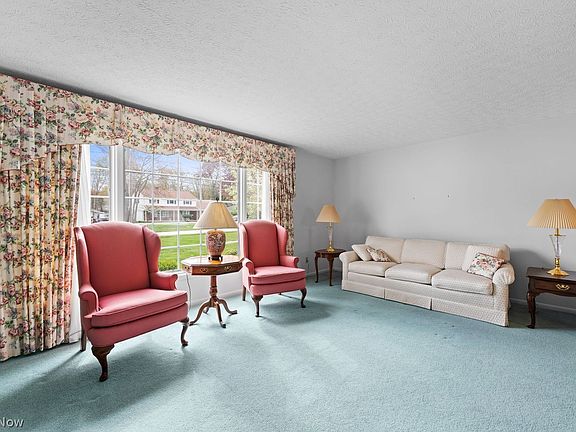 4th image of 2250 Beechwood Dr