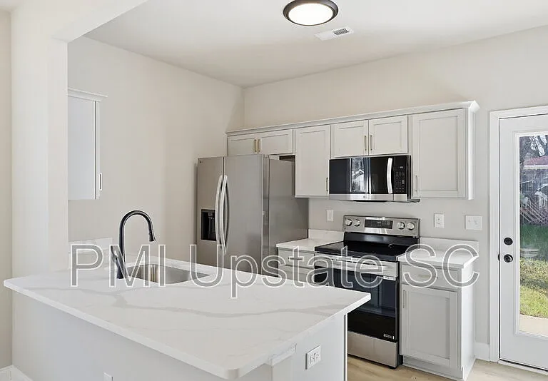 107 Virginia Ave — Photo 10