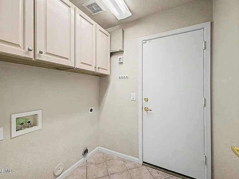 8752 W Melinda Ln — Photo 40