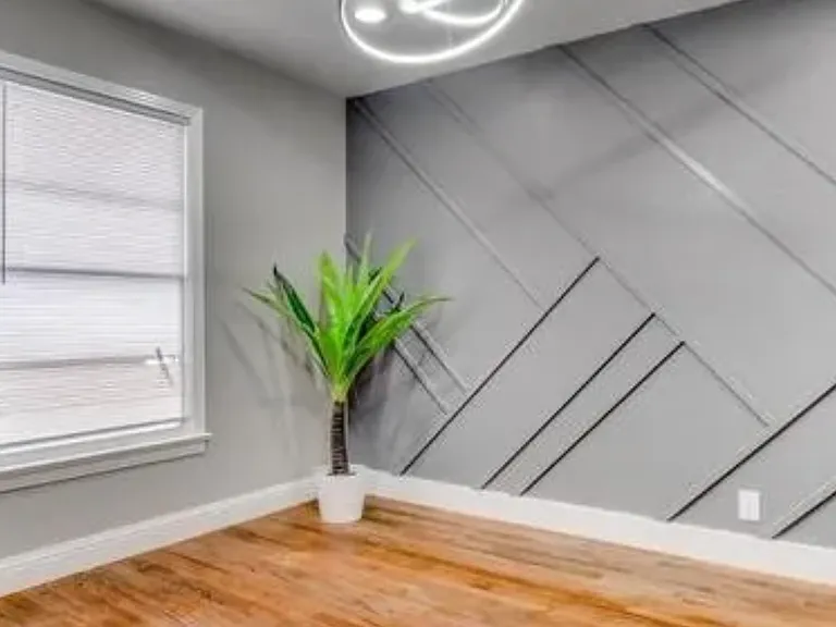 2740 S Polk St — Photo 3