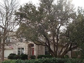 2nd image of 2903 Oakwood Glen Dr