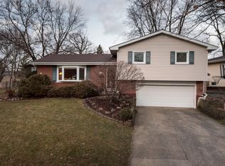 725 Ridge Rd, Lemont, IL 60439