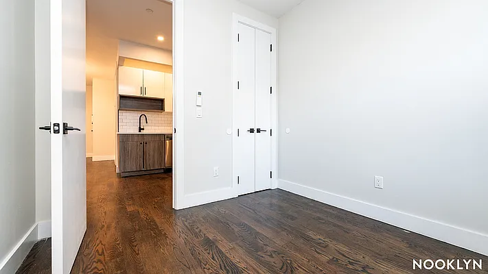 Rented by Nooklyn NYC LLC | media 17