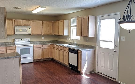 5th image of 1207 Summerdale Ln