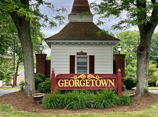 65 Jamestown Dr, Springfield, MA 01108