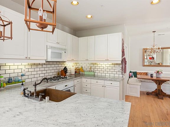 5th image of 3131 Olive Knoll Pl
