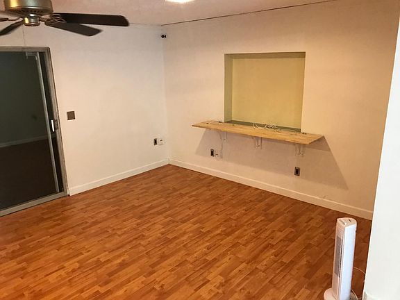 5th image of 812 Pearl St