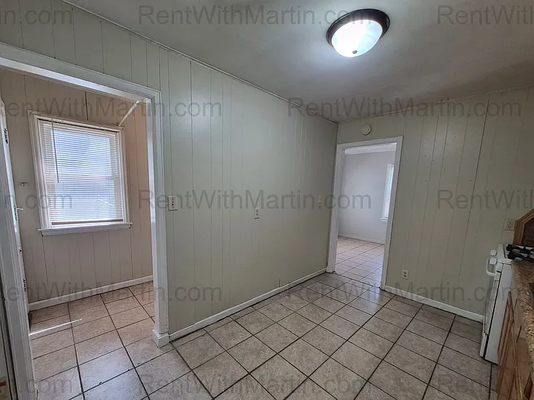 1132 Ackermant St — Photo 4