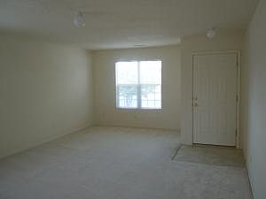 1st image of 10412 Condor Dr NW