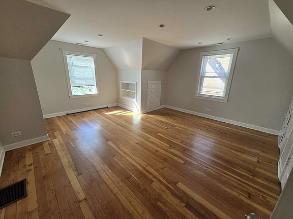 5th image of 5015 N Monitor Ave