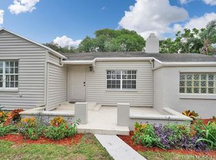 1102 NE 119th St, Biscayne Park, FL 33161