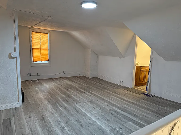 3209 Juliet St — Photo 5