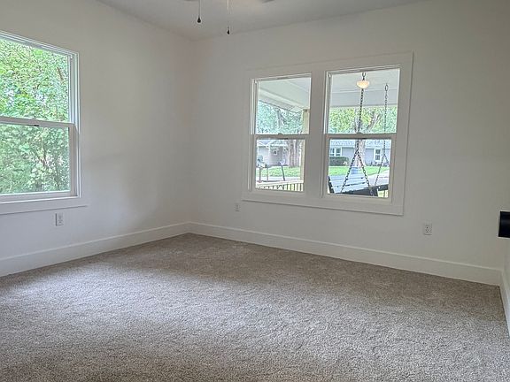 4th image of 1912 S 40th St