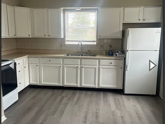 4th image of 103 Birch Dr APT A