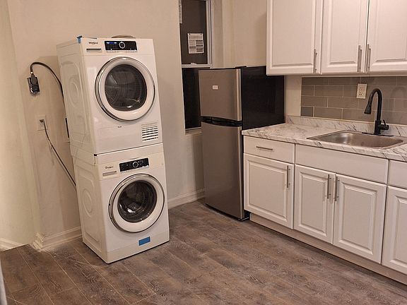 4th image of 2541 Cecil B Moore Ave #A