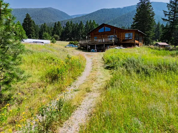 526 Stoddard Ranch Rd, Eureka, MT 59917