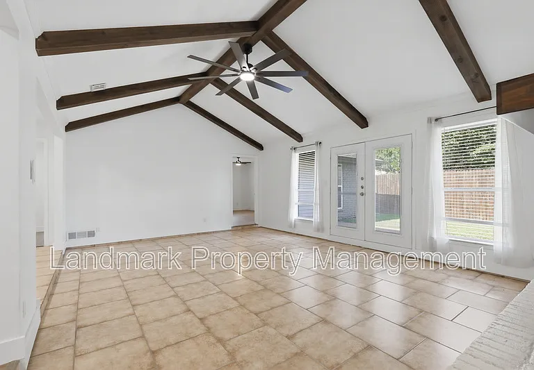 4349 Altamesa Blvd — Photo 23