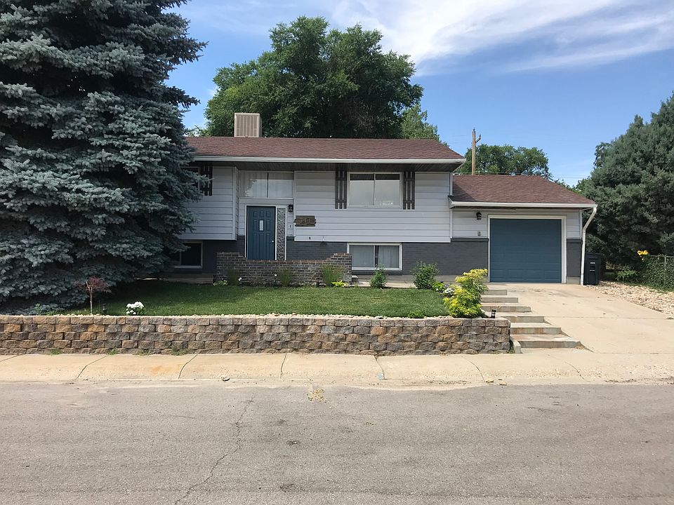 1st image of 311 S 2nd St