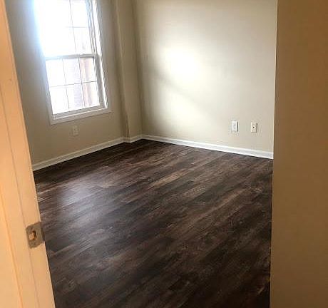 4th image of 124 W Chestnut St APT 9