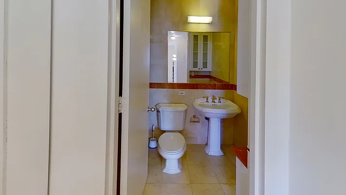 Rented by Oxford Property Group | media 7