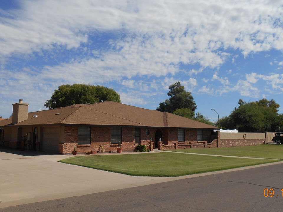 2nd image of 742 E Palo Verde St