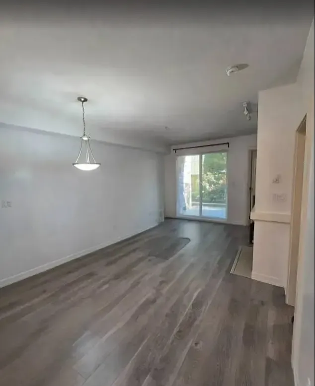 2 bed, 760 sqft, $2,000 — Photo 3