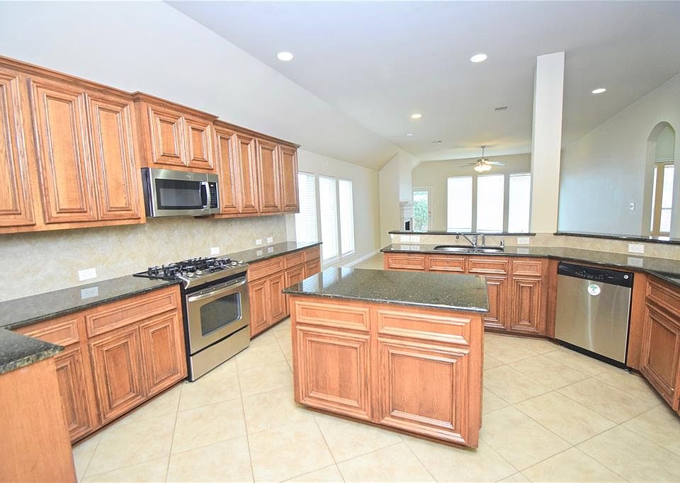 1st image of 5511 Linden Rose Ln