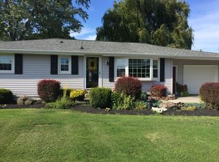 4373 Chestnut Rd, Wilson, NY 14172